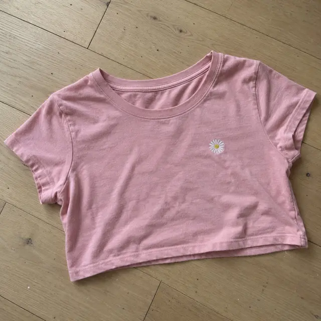 Crop top con margarita — Rosa